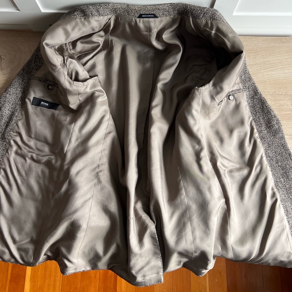 Hugo Boss ‘Maxwell’ Brown Tweed Sportcoat, size 38R - Picture 7 of 12